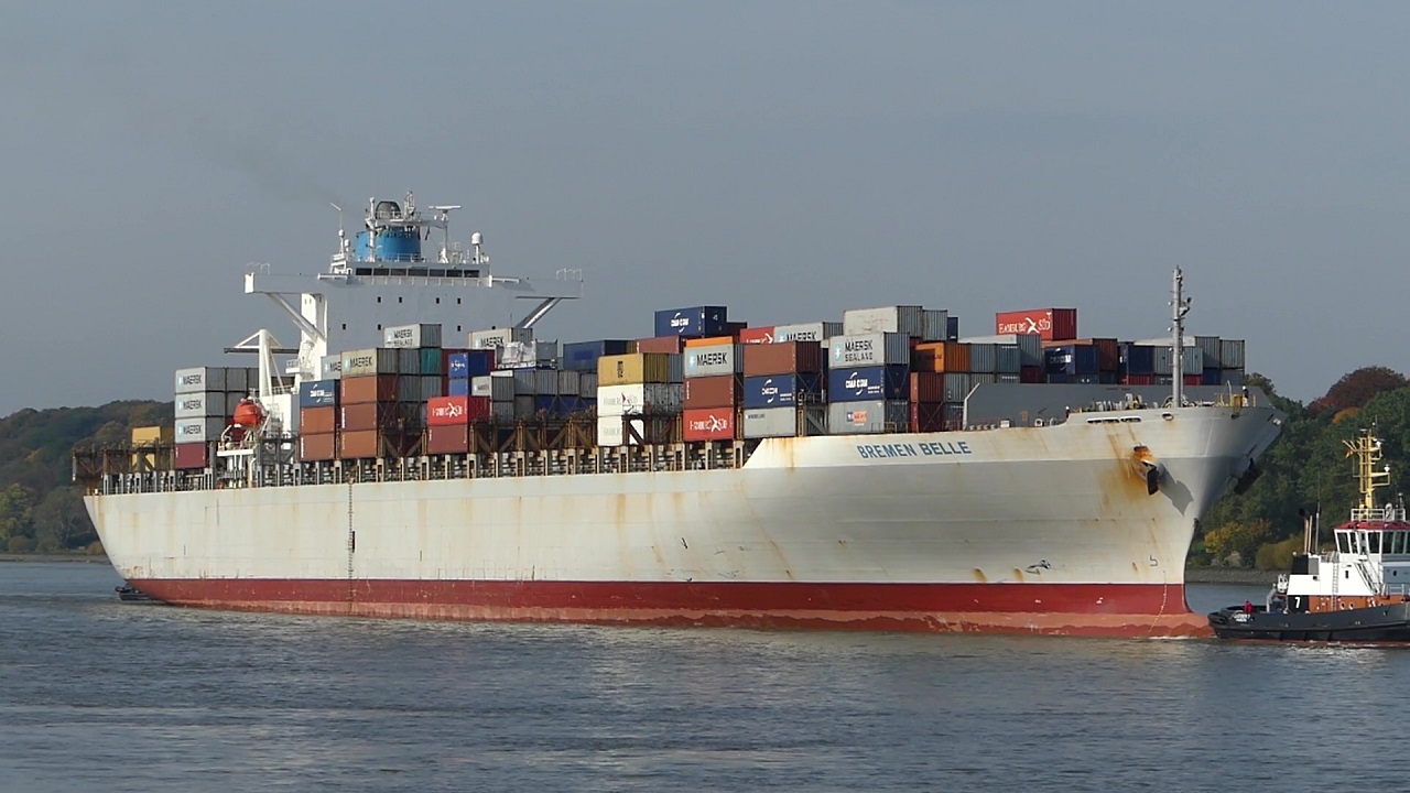 Containerschiff Bremen Belle