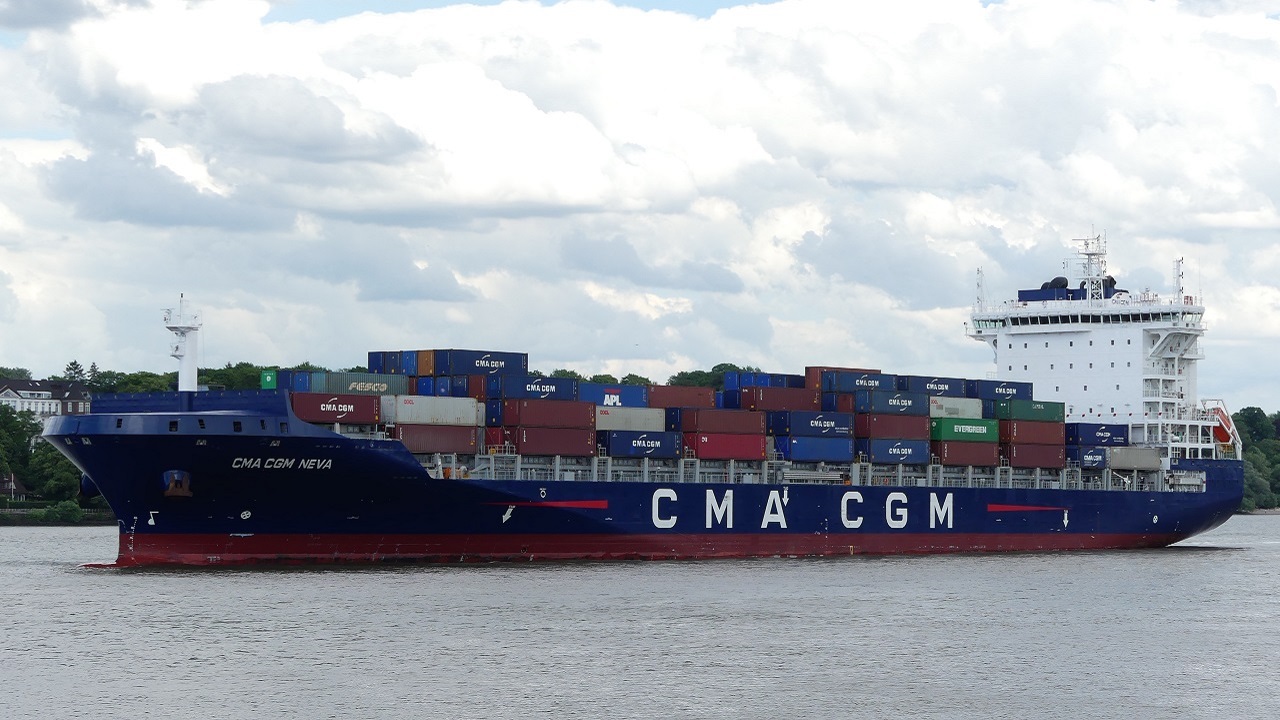 Containerschiff CMA CGM Neva