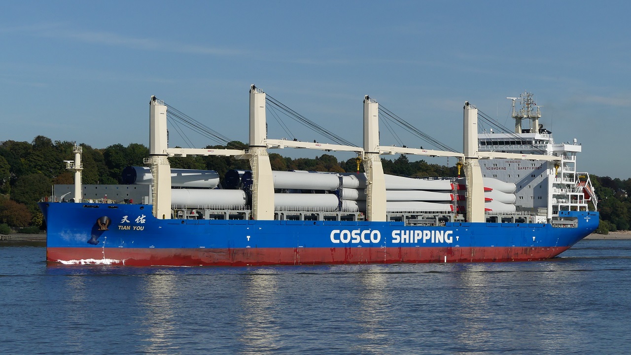 Frachtschiff Cosco Tian You