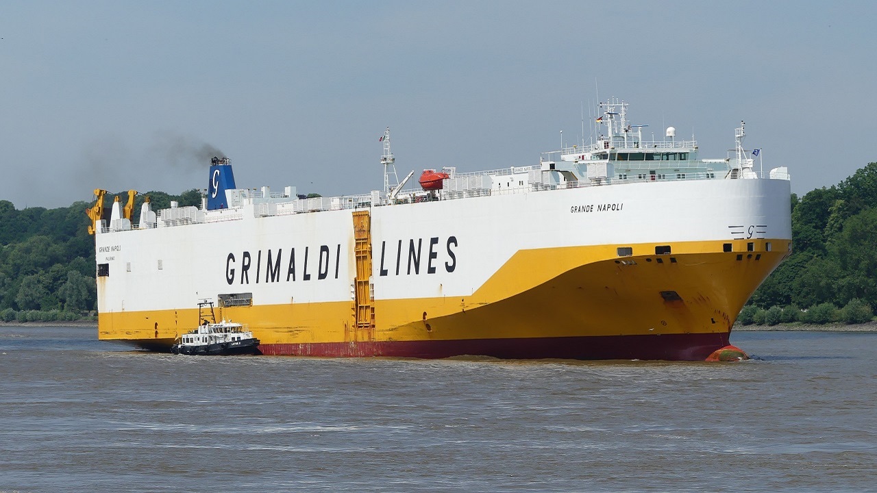 RoRo Schiff Grande Cotonou