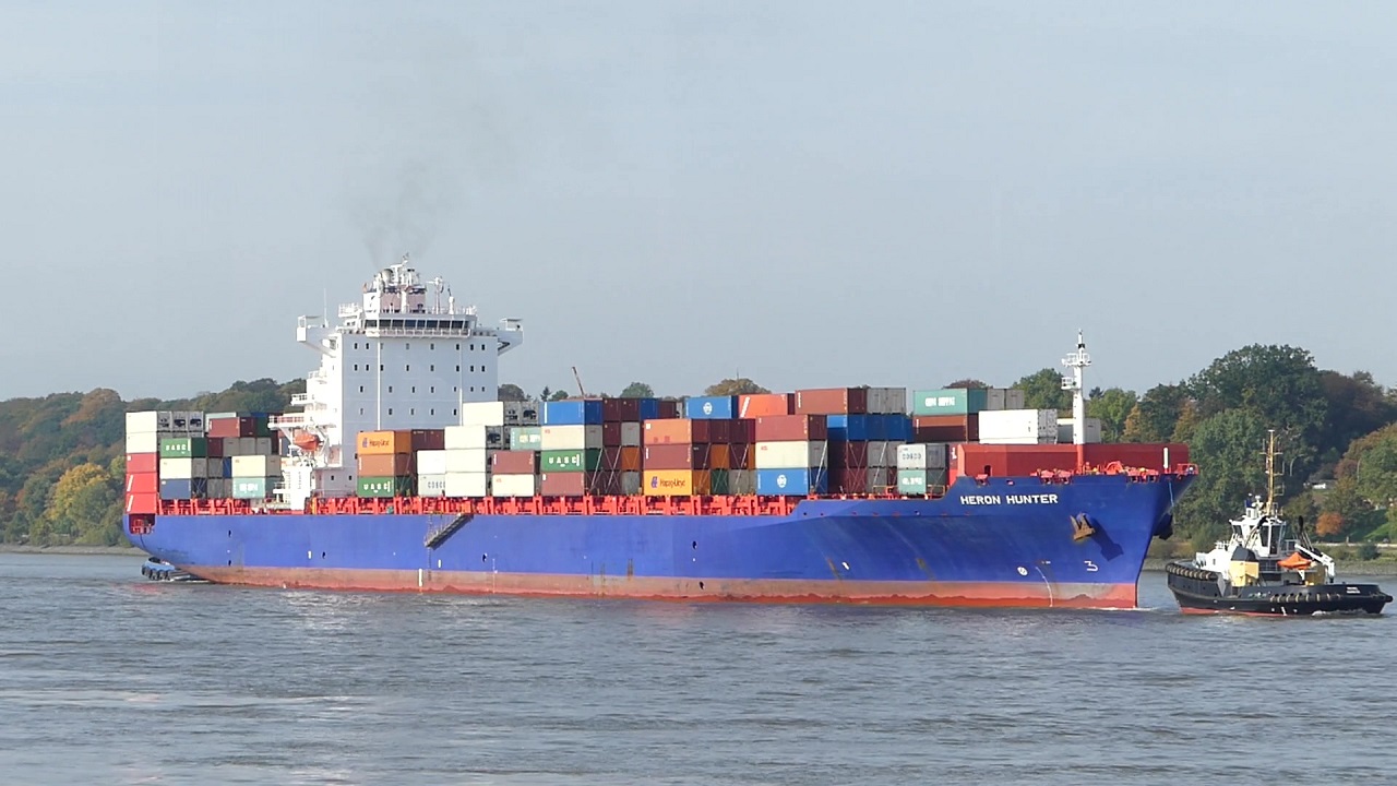Containerschiff Heron Hunter