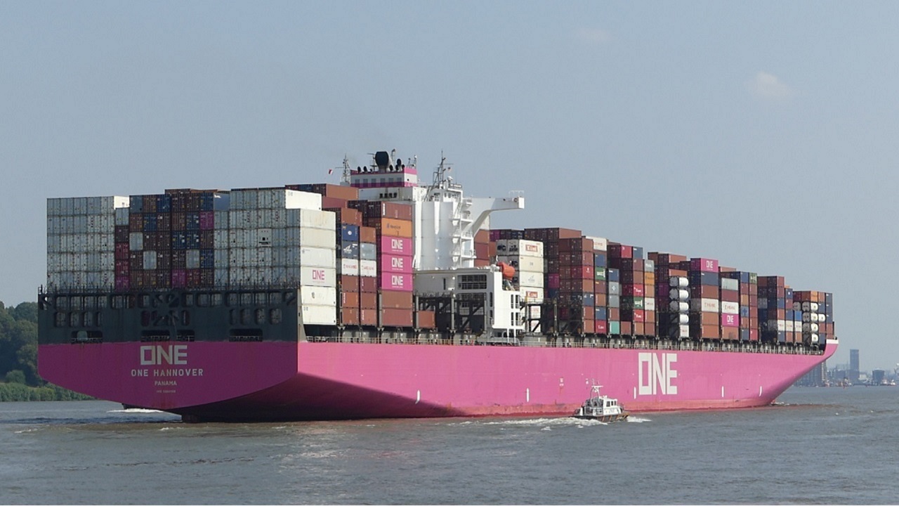 Containerschiff ONE Hannover