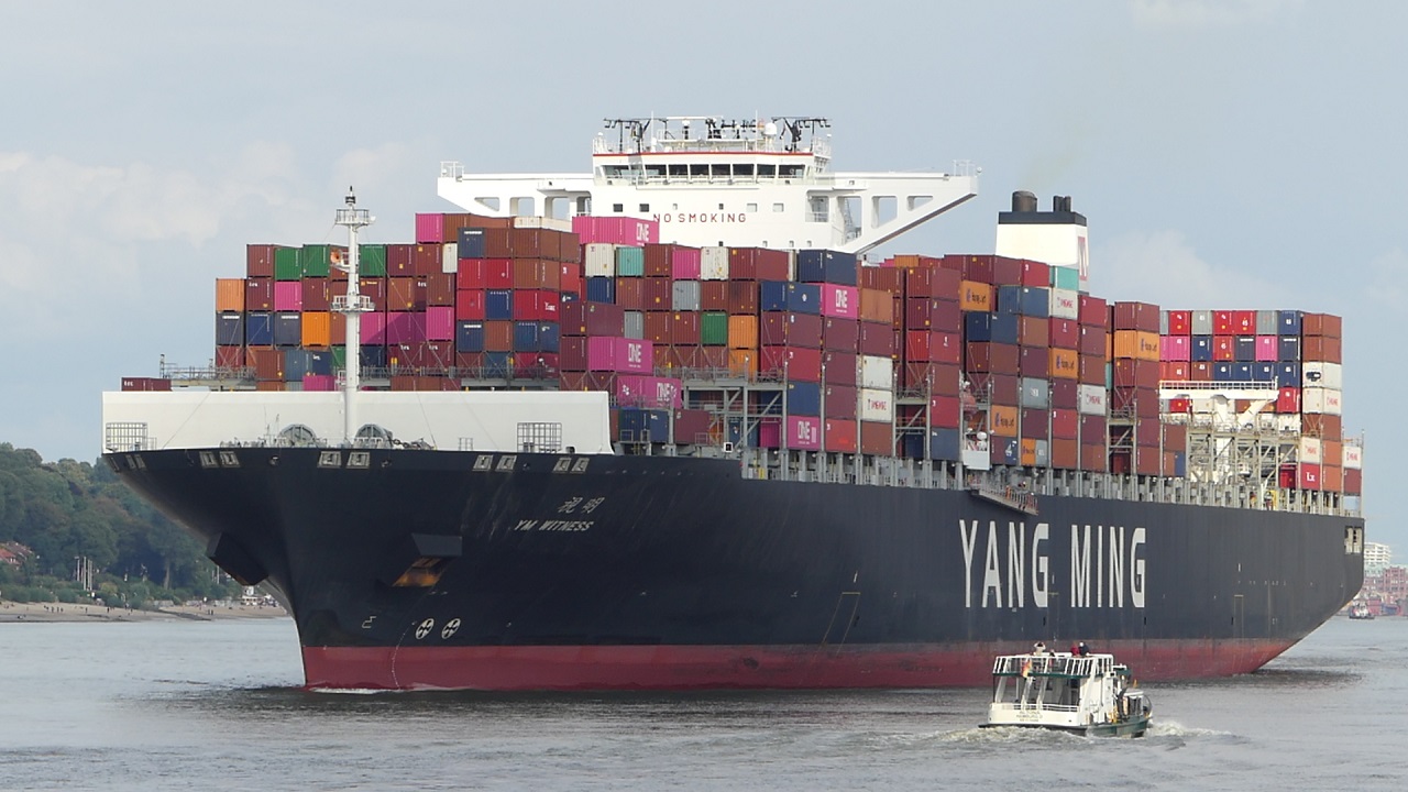Containerschiff YM Witness